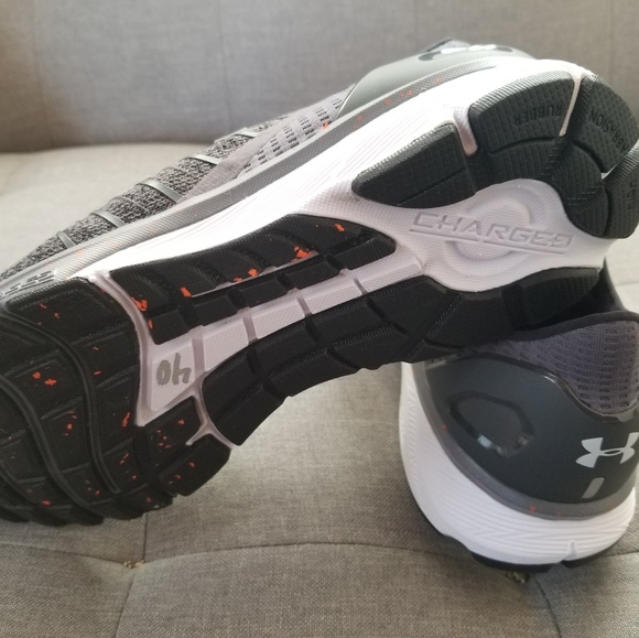 Shoe - Picture 3 of 3